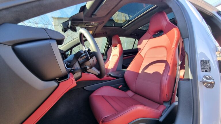 KakaoTalk_20251204_164800263_02